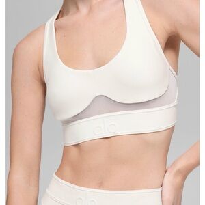 ALO airlift rebel bra in ivory color